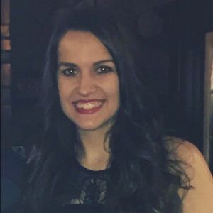 Meet your Posher, Elizabeth